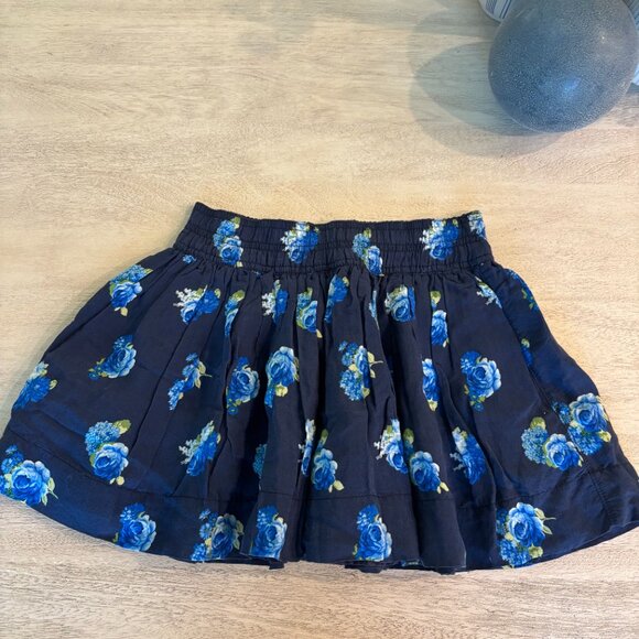Abercrombie Puffy/ Full Navy Mini Skirt w/ Blue Floral Print Girls Large - Picture 3 of 8